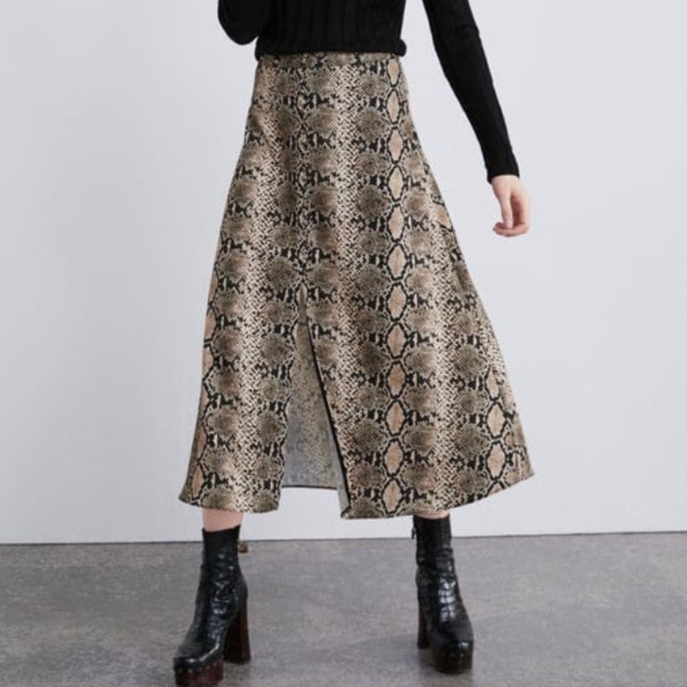 Zara Snake Print Midi Skirt with Buttons and Front Slit Tan Size XS
